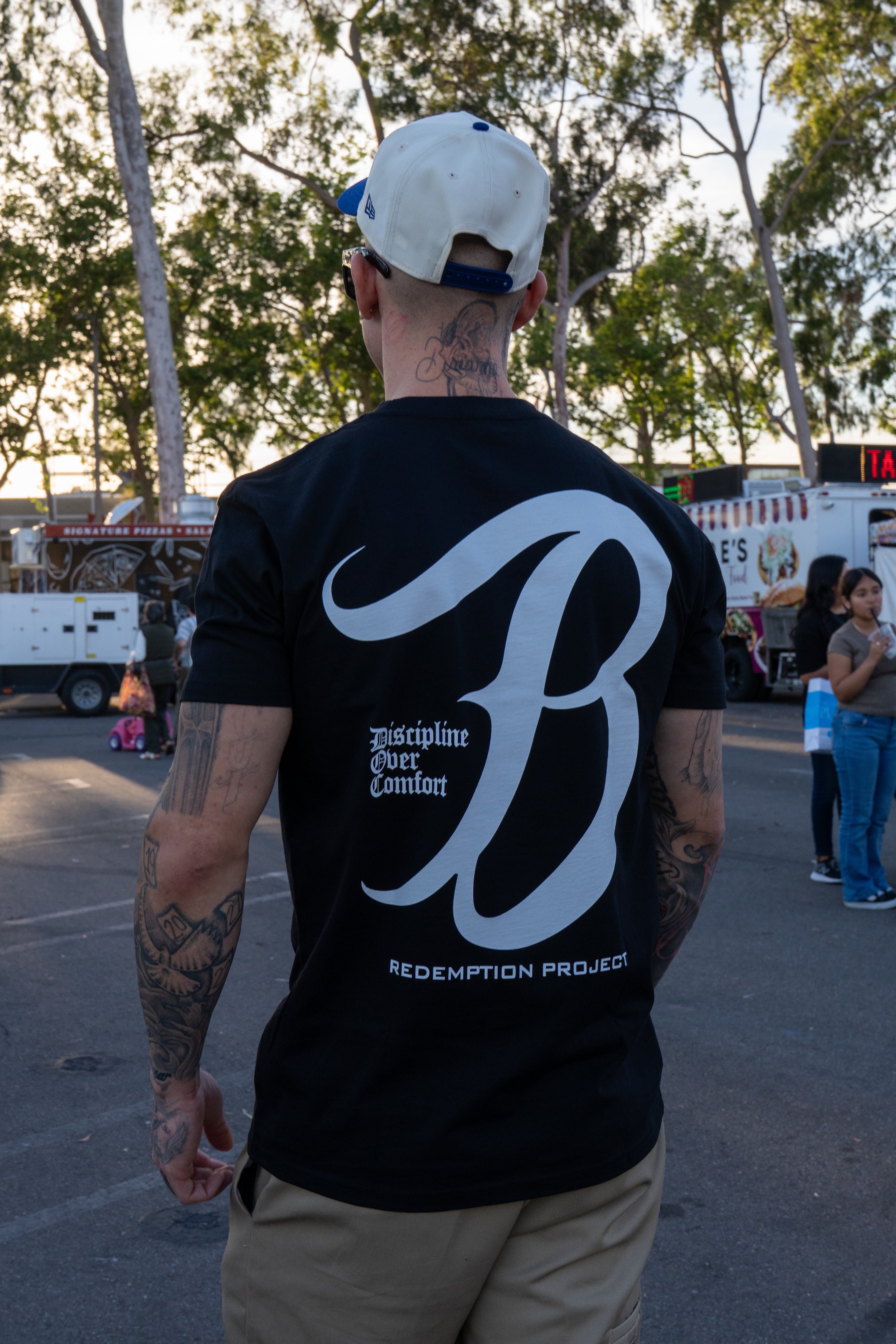 Discipline Over Comfort Tee | Black